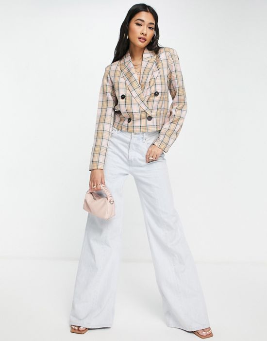 https://images.asos-media.com/products/yas-short-plaid-jacket-in-stone-part-of-a-set/201918152-4?$n_550w$&wid=550&fit=constrain