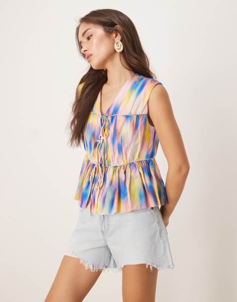 YAS sleeveless tie front top in multicolur smudge print - view 1