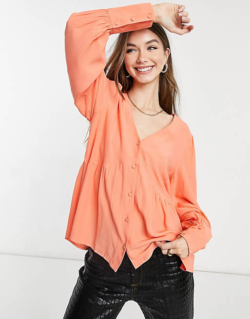  YAS smock blouse with v-neck in coral pink 