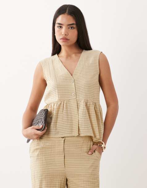 YAS – Strukturiertes Oberteil in Beige mit Karomuster und Schößchensaum, Kombiteil - view 1
