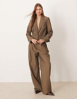 Y.a.s. Tailored Cropped Blazer In Green