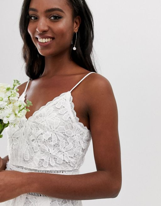  Tall - biała koronkowa sukienka na ramiączkach z kwiatowym wzorem |  ASOS
