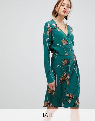 Y.A.S Tall –  Omlottklänning med blommönster-Flerfärgad