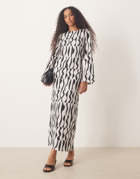YAS textured jersey maxi dress with fluted sleeves in abstract print - view 1