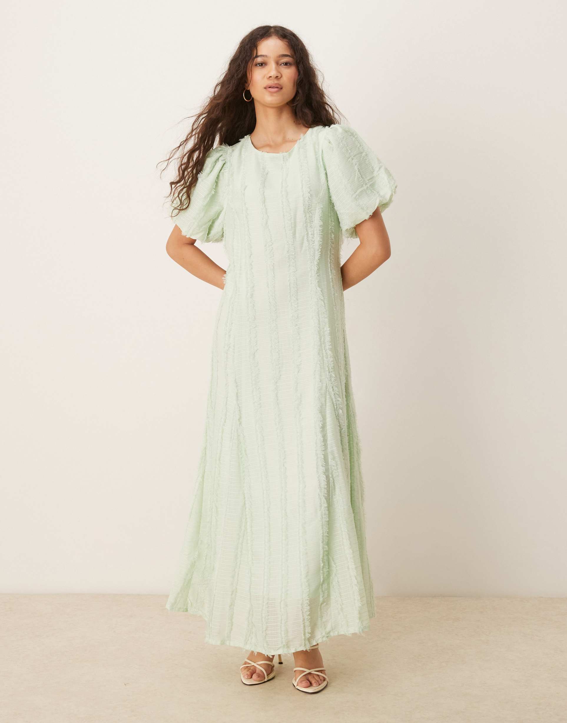 yas textured puff sleeve maxi dress in mint green