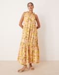 [YAS] YAS tie shoulder tiered hem detail maxi dress in pink and green blurred floral print-Multi 10 French vanilla