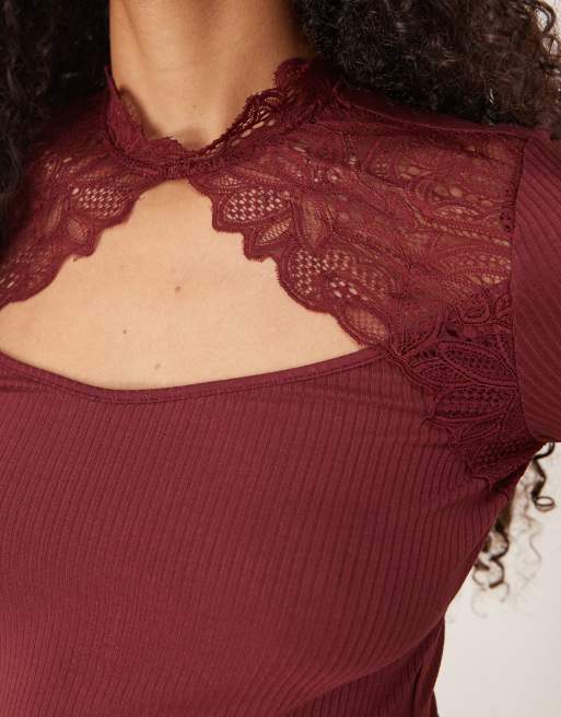 YAS - Top met lange mouwen en kanten detail in bordeauxrood, 3 van 4