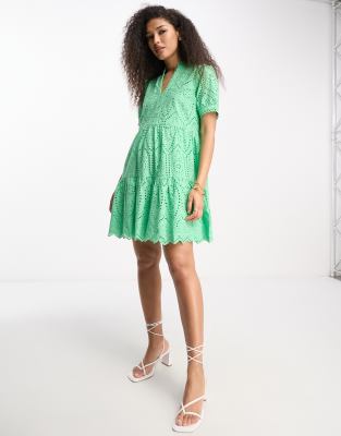 v neck broderie mini dress in green