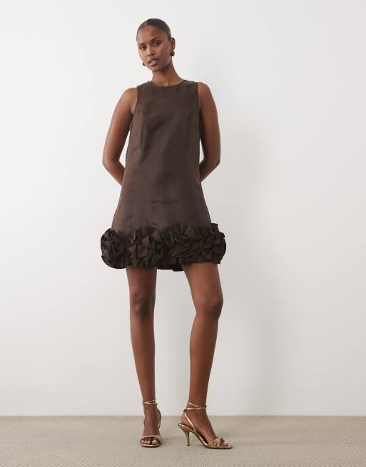 YAS - Vestito corto marrone cioccolato con volant sul fondo, 3 di 4