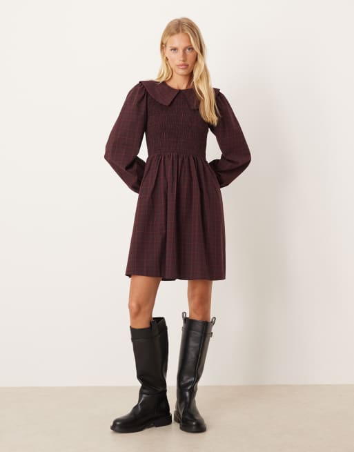YAS - Vestito corto stile grembiule color bordeaux a quadri con colletto
