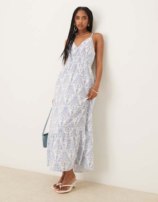 YAS - Vestito lungo con spalline sottili e incrocio sul retro blu e bianco con motivo fantasia