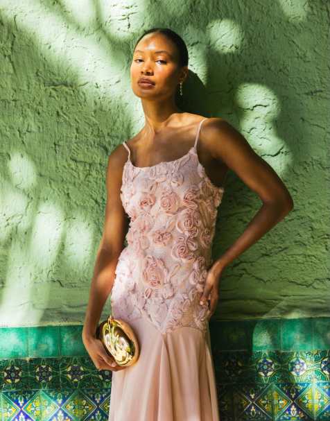 YAS - Vestito lungo con spalline sottili rosa cipria con applicazioni floreali e vita scesa - view 1