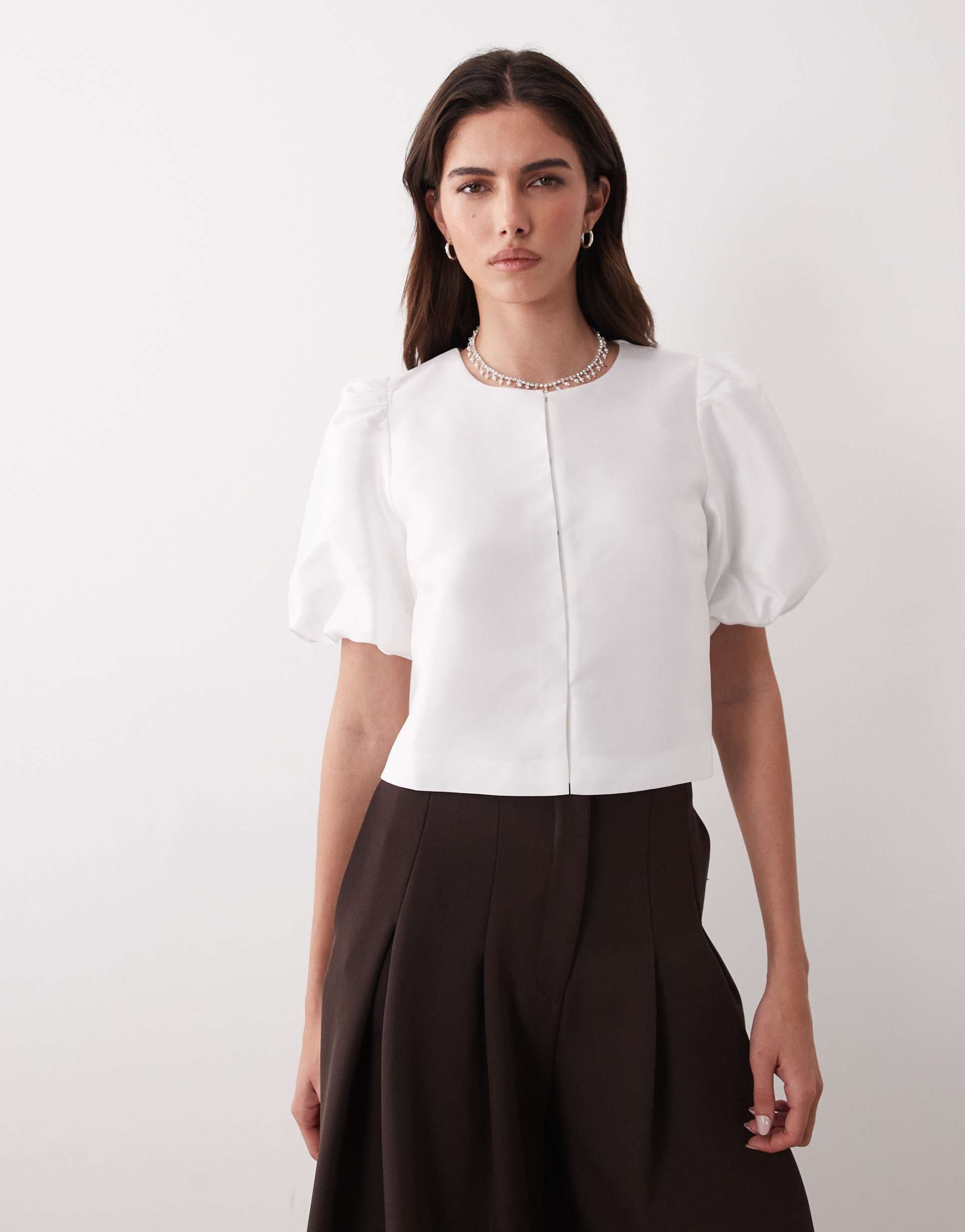 yas volume sleeve clasp front woven top in gardenia white