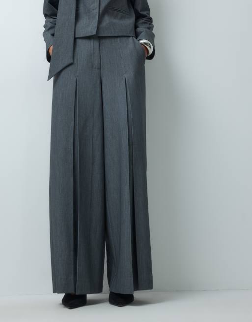 YAS wide leg tailored trouser co-ord with extreme pleats in grey, 4 of 5