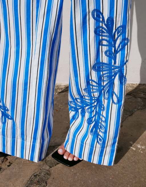 YAS - Wijde broek met geborduurde bloemen in blauwe streep, 2 van 5