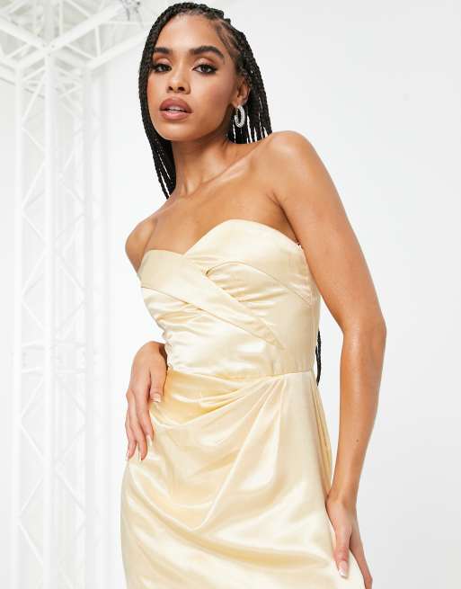 Yaura Robe asym trique longue et drap e en satin Champagne dor