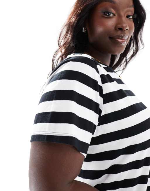 Yours – 2er-Pack T-Shirts in Weiß und in Schwarz-Weiß gestreift , 2 von 4