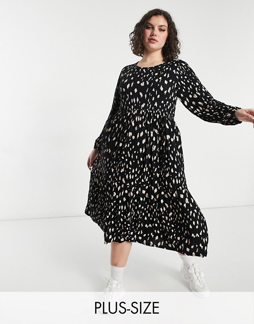 Yours balloon sleeve tierred maxi dress in black animal print