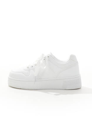 206676983-1-white?$n_750w$&wid