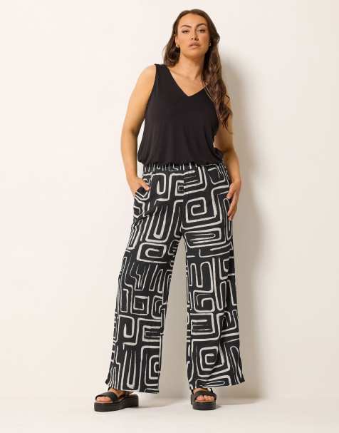 Yours Clothing Abstract crinkle wide leg trousers in black