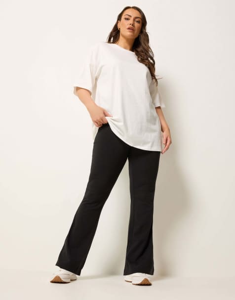 Yours Clothing Active flared leggings in black - view 1