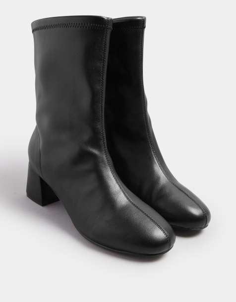 Yours Clothing Block heel stretch boots in extra wide eee fit in black - view 1