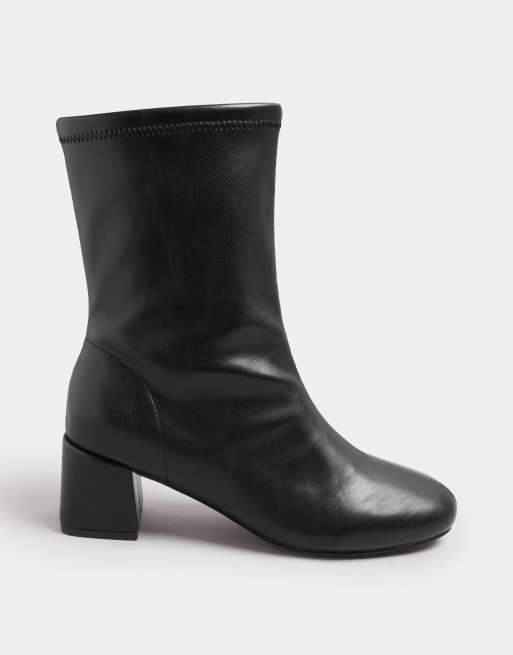 Yours Clothing Block heel stretch boots in extra wide eee fit in black, 4 of 4