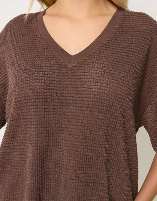Yours Clothing Boxy knitted t-shirt in brown, 4 of 4