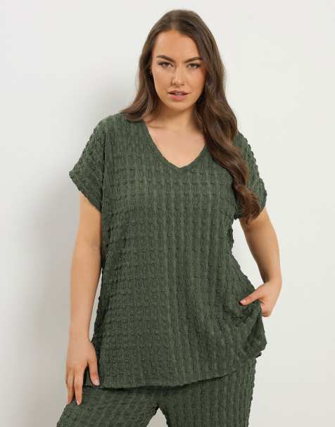 Yours Clothing Bubble textured t-shirt in green - view 1