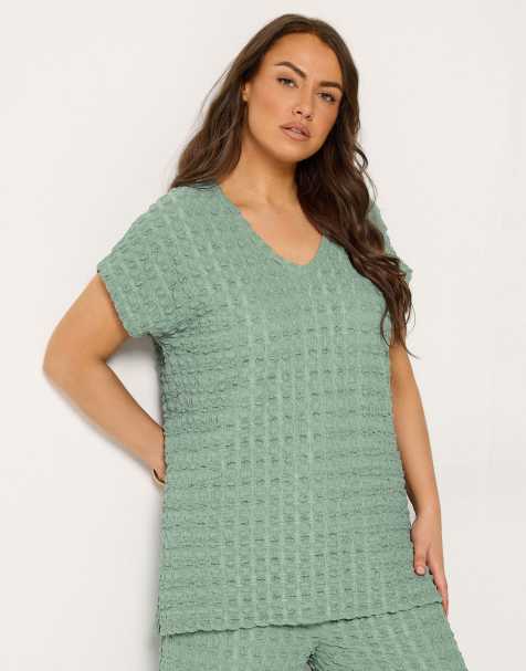 Yours Clothing Bubble textured t-shirt in green - view 1