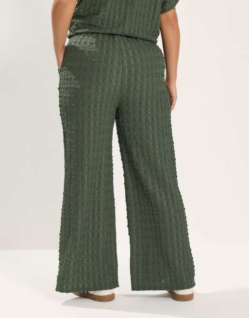 Yours Clothing Bubble textured wide leg trousers in green, 4 of 4