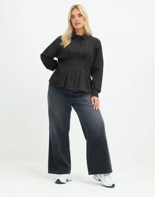 Yours Clothing Cinched seam detail shirt in black, 2 of 4