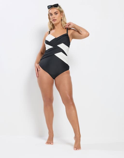 Yours Clothing Contrast super sculpt swimsuit in black, 3 of 4