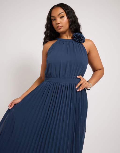 Yours Clothing Corsage pleated maxi dress in blue, 4 of 4
