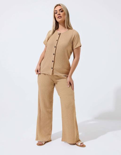 Yours Clothing Crinkle short sleeve top in natural, 2 of 4