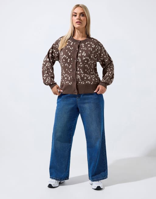 Yours Clothing Deer print cardigan in brown, 2 of 4