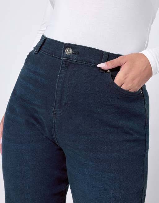 Yours Clothing Denim boyfriend jeans in blue, 2 of 4