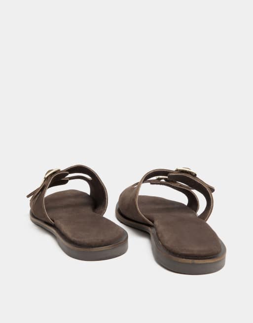 Yours Clothing Double buckle footed mule in extra wide eee fit in brown, 4 of 4