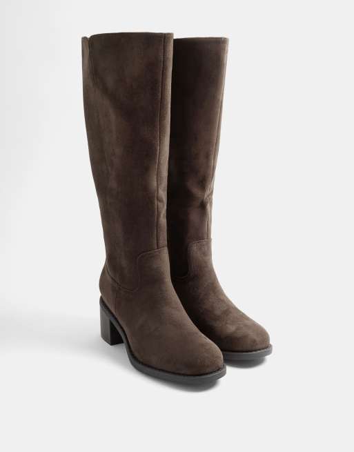 Yours Clothing Extra wide fit block heel western boots in brown, 3 of 4