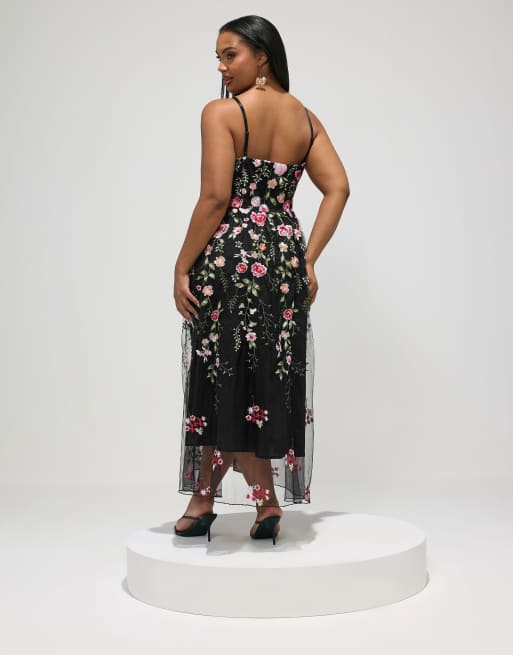 Yours Clothing Floral embroidered maxi dress in black, 2 of 4