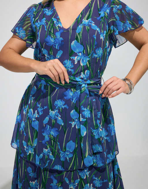 Yours Clothing Floral tiered maxi dress in blue, 4 of 4