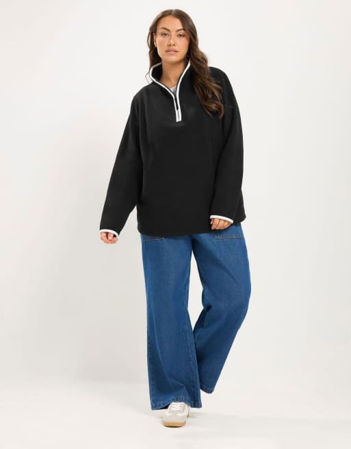 Yours Clothing Funnel neck half zip fleece in black, 2 of 4