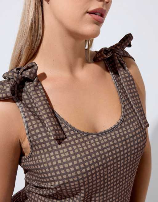 Yours Clothing Gingham jumpsuit in brown, 4 of 4