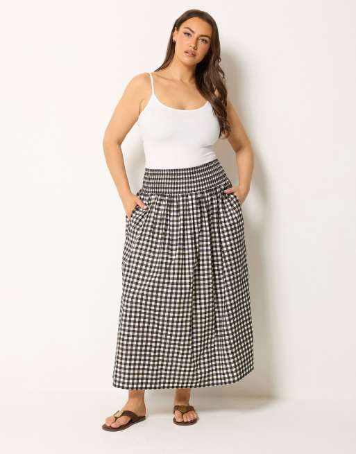 Yours Clothing Gingham maxi skirt in brown, 2 of 4