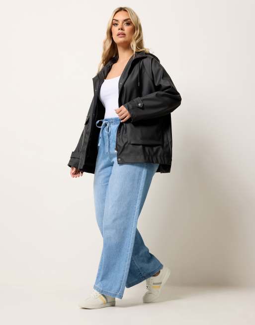 Yours Clothing Hooded rain jacket in black, 2 of 4