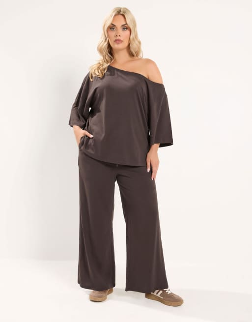 Yours Clothing Jersey wide leg trousers in brown, 2 of 4