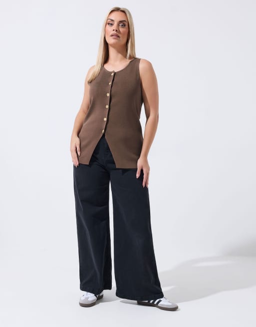 Yours Clothing Knitted vest top in brown, 3 of 4