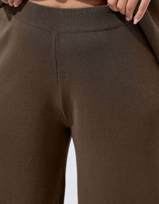 Yours Clothing Knitted wide leg trousers in brown, 4 of 4