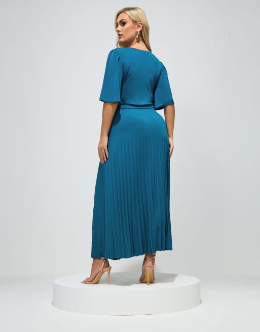 Yours Clothing Knot pleated maxi dress in blue, 2 of 3