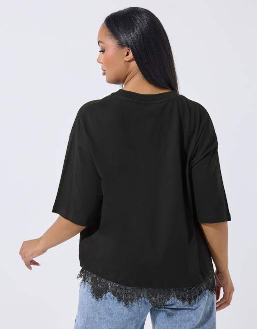 Yours Clothing Lace hem t-shirt in black, 3 of 4